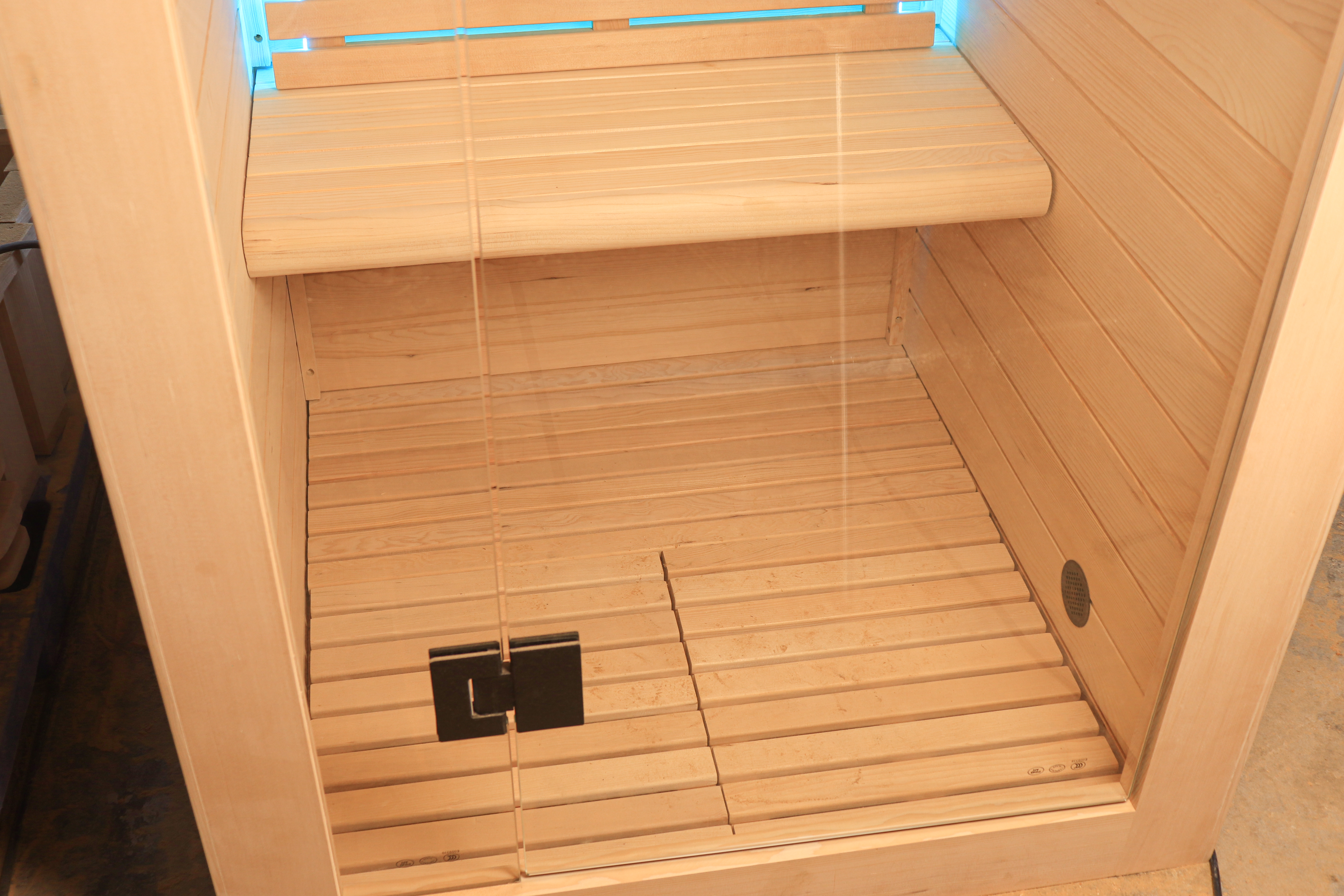 Traditional Indoor Sauna — 90 × 90 × 190 cm view 3
